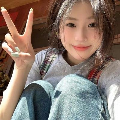 冲浪女孩布鲁娜
